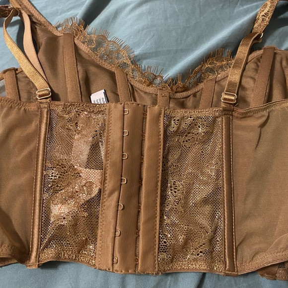 Victoria secret corset - Picture 2 of 3